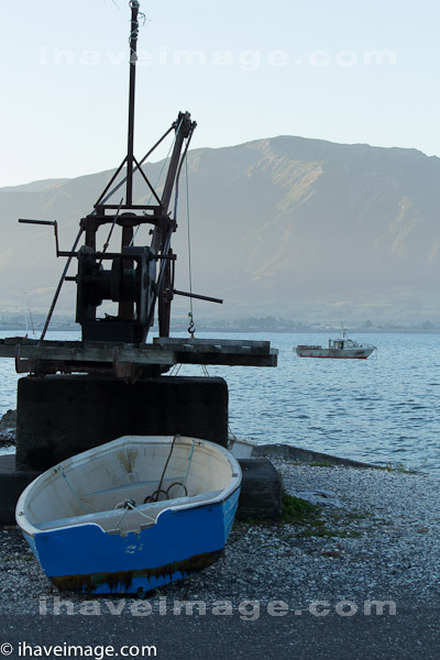 Boat and recovery machine